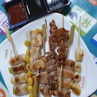 [다물꼬치] 모듬꼬치 10개 +데리야끼소스120g+매운고추소스120g — 5점을 준 리뷰어가 2021년 11월 올린 사용 사진