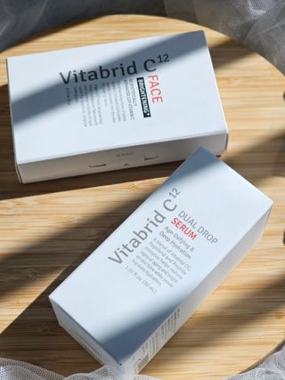 Free [비타브리드]피부를 위한 비타민C 조합! 비타브리드C12 듀얼 드롭 세럼&페이스 브라이트닝+ — 5점을 준 리뷰어가 2023년 10월 올린 사용 사진