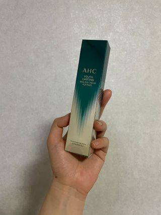 [NEW 탄력유턴 아이크림] AHC 유스 래스팅 리얼 아이크림 포 페이스 — 5점을 준 리뷰어가 2021년 3월 올린 사용 사진