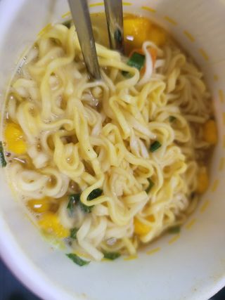 NISSIN 닛신 컵누들  4종 - 씨푸드오리지날, 씨푸드 스파이시, 씨푸드 커리, 씨푸드 XO소스 — 4.5점을 준 리뷰어가 2023년 1월 올린 사용 사진