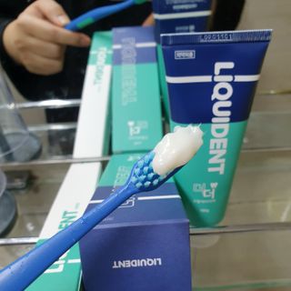 리퀴덴트 오랄케어 온가족용 리퀴덴트 더더 오랄케어 무불소 치약 + 임상시험완료 이중 미세 엠보싱 칫솔 올데이세트 — 4.5점을 준 리뷰어가 2020년 12월 올린 사용 사진