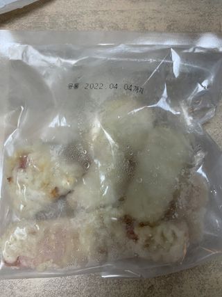 스테이테이블 고소한 인절미를 만난 꿔바로우 — 5점을 준 리뷰어가 2021년 5월 올린 사용 사진