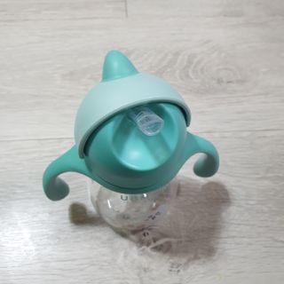 유비맘 트라이탄 코니빨대컵_컬러 랜덤 발송 — 5점을 준 리뷰어가 2020년 12월 올린 사용 사진
