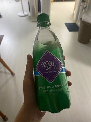 몽베스트 Montbest with Sparkling water Plain 20병 — 5점을 준 리뷰어가 2022년 9월 올린 사용 사진