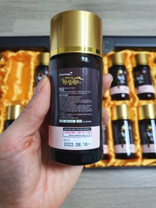 서울약사신협_프리미엄황삼골드_3.75g x 12환+75mgx12병 — 5점을 준 리뷰어가 2021년 1월 올린 사용 사진