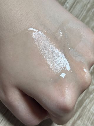 스킨큐어 산다화 비타민c 화이트닝 에센스 30ml — 5점을 준 리뷰어가 2023년 9월 올린 사용 사진
