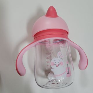 유비맘 트라이탄 코니빨대컵_컬러 랜덤 발송 — 5점을 준 리뷰어가 2021년 2월 올린 사용 사진