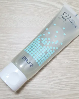 닥터에프파이브 젤리스크럽 소프트 클렌징폼 120ml — 5점을 준 리뷰어가 2022년 7월 올린 사용 사진