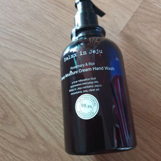 릴랙스인제주 릴랙스 인 제주 로즈마리 앤 비자 딥 모이스처 크림 핸드워시 — 5점을 준 리뷰어가 2021년 4월 올린 사용 사진