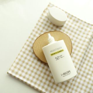 아이레시피 모이스트터치 스포츠 선밀크 50ml (SPF50+ PA+++) — 5점을 준 리뷰어가 2023년 2월 올린 사용 사진