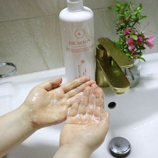 프리[닥터문] 유산균 락토케어 질경초 여성청결제 1000ml (젤타입) — 5점을 준 리뷰어가 2022년 5월 올린 사용 사진