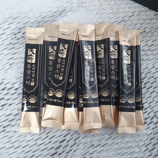 헬스업_천명진프리미엄홍삼스틱_10ml x 30포 — 5점을 준 리뷰어가 2021년 3월 올린 사용 사진