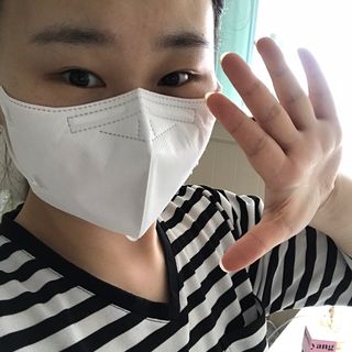 [푸름웰니스] KF94 비움 마스크 - 화이트 — 5점을 준 리뷰어가 2021년 3월 올린 사용 사진