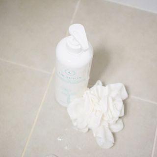 [닥터문] 센텔라 시카케어 화이트머스크 바디워시 1000ml — 5점을 준 리뷰어가 2023년 6월 올린 사용 사진