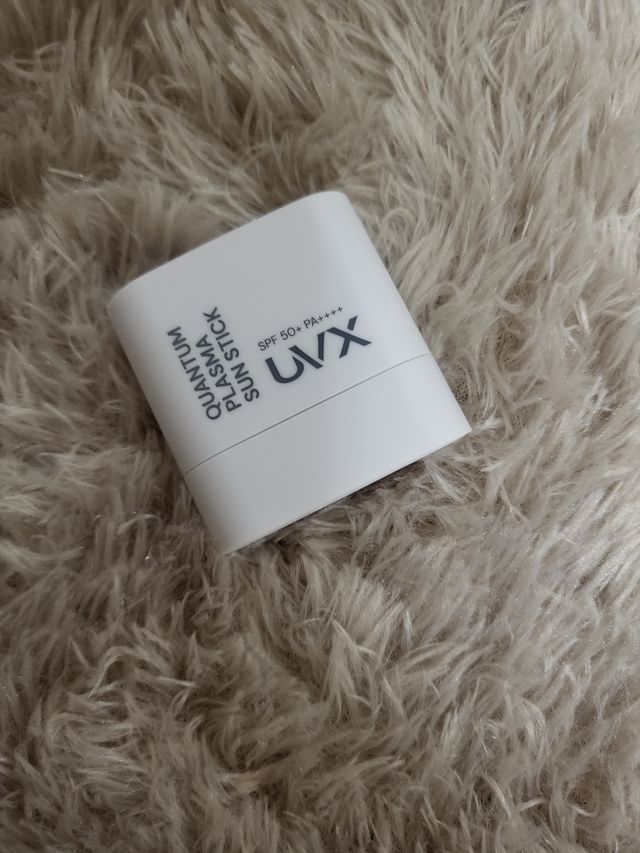 UVX 퀀텀 플라즈마 선스틱 리뷰 사진