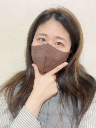 애니가드 셋업마스크 4컬러 각 10매입 [크리미베이지, 캐시미어로즈, 초콜렛브라운, 미드나잇네이비] — 5점을 준 리뷰어가 2022년 2월 올린 사용 사진