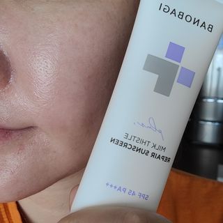 바노바기 코스메틱 바노바기 밀크씨슬 리페어 시카 선스크린 플러스 50ml — 5점을 준 리뷰어가 2023년 2월 올린 사용 사진