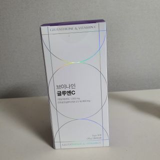 브이나인 글루타치온 비타민C 콜라겐 세라마이드 14포 1BOX — 5점을 준 리뷰어가 2022년 8월 올린 사용 사진