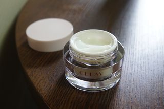 프리마인 바르기만 하면 철벽 스킨케어+24시간 마스크팩 효과. 셀라브 리제너레이팅 시스템 부스터+크림 세트 — 5점을 준 리뷰어가 2023년 7월 올린 사용 사진