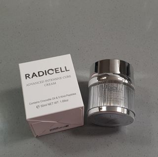 소담스퀘어 상암 라디셀 인텐시브 큐어 크림 50ml — 5점을 준 리뷰어가 2022년 11월 올린 사용 사진
