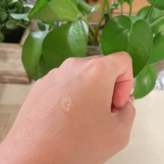 체르엠 스템앤셀 비타민 브라이트닝 에센스 30ml 1개 — 5점을 준 리뷰어가 2021년 11월 올린 사용 사진