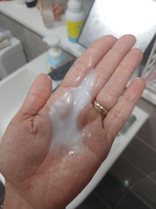 카프리나 프레쉬 산양밀크 어메이징 바디워시 500ml(오리지널향) — 3.5점을 준 리뷰어가 2023년 4월 올린 사용 사진