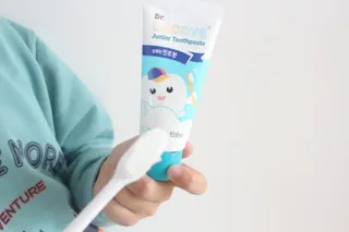 닥터데디스 안심불소 튼튼치약(청포도, 민트 중 택 1) 60g + 여행용 미니 치약 15g — 5점을 준 리뷰어가 2022년 9월 올린 사용 사진