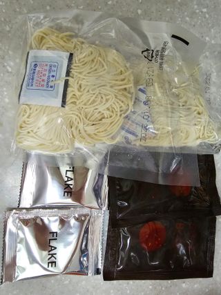 [한면원] 비빔국수 2인분 — 5점을 준 리뷰어가 2023년 3월 올린 사용 사진