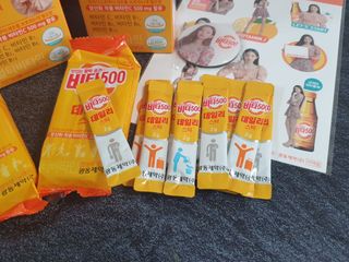 [광동제약] 비타500데일리스틱 제니 에디션60포&굿즈3종 — 5점을 준 리뷰어가 2021년 11월 올린 사용 사진