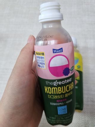 더그레잇티 콤부차 [매일유업] 더그레잇티 44kcal 콤부차 300ml *12개입 (오리지널 6개+베리리치 6개) — 5점을 준 리뷰어가 2023년 7월 올린 사용 사진