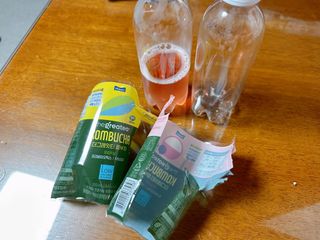더그레잇티 콤부차 [매일유업] 더그레잇티 44kcal 콤부차 300ml *12개입 (오리지널 6개+베리리치 6개) — 5점을 준 리뷰어가 2023년 7월 올린 사용 사진