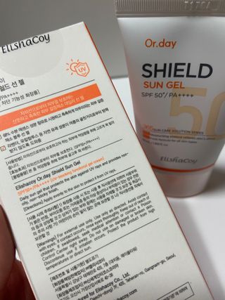 엘리샤코이 올데이 쉴드 선젤 — 5점을 준 리뷰어가 2021년 5월 올린 사용 사진
