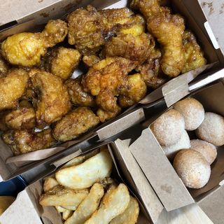 [교촌치킨 영등포역점] 치킨 메뉴 중 택1 — 5점을 준 리뷰어가 2021년 1월 올린 사용 사진