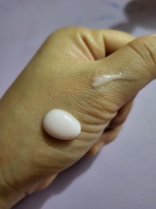 난나 살몬 스파이더 검버섯 미백 톤업 화이트닝 연어 앰플 크림 300ml 대용량 — 5점을 준 리뷰어가 2022년 9월 올린 사용 사진