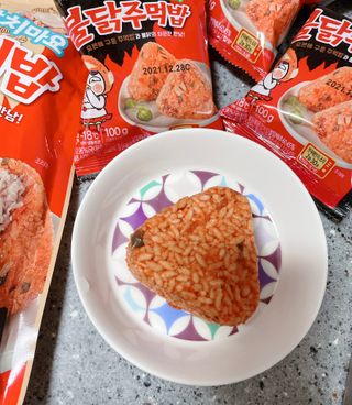 삼양냉동 [삼양] 불닭참치마요구운주먹밥+불닭볶음김치구운주먹밥 2세트구성 — 3점을 준 리뷰어가 2021년 2월 올린 사용 사진
