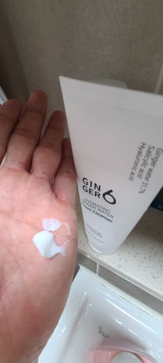 GINGER6 하이드레이팅 진저 워터 폼클렌징 — 5점을 준 리뷰어가 2021년 10월 올린 사용 사진