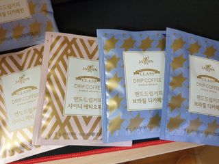 (주)쟈뎅 쟈뎅 클래스 핸드 드립 커피 10P 2종_디카페인 1종+랜덤 플레이버 1종 — 5점을 준 리뷰어가 2021년 4월 올린 사용 사진