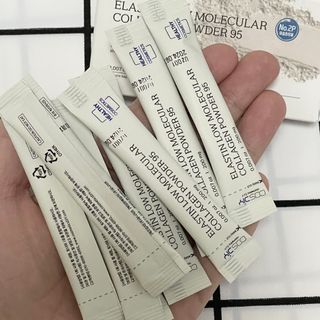 [유니자르] 엘라스틴 저분자 콜라겐95 7포 X 3EA   총 21포 — 5점을 준 리뷰어가 2022년 2월 올린 사용 사진