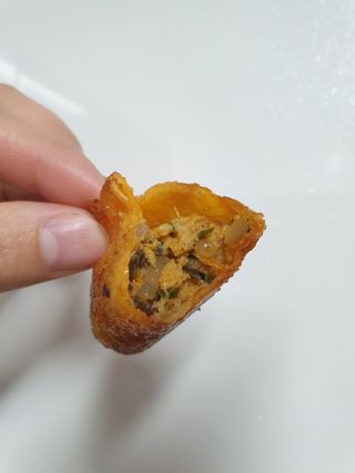 한만두 진한 해물맛 짬뽕만두 1kg — 5점을 준 리뷰어가 2021년 4월 올린 사용 사진