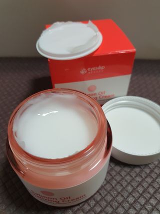 아이앤립 / EYENLIP 아이앤립 연어오일 리바이탈라이징 크림 — 5점을 준 리뷰어가 2021년 4월 올린 사용 사진