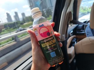 더그레잇티 콤부차 [매일유업] 더그레잇티 44kcal 콤부차 300ml *12개입 (오리지널 6개+베리리치 6개) — 5점을 준 리뷰어가 2023년 8월 올린 사용 사진