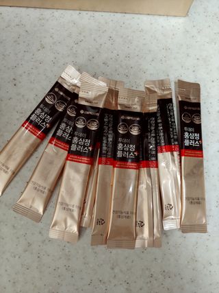 서울약사신협_투데이홍삼정플러스스틱_10g x 30포 — 4.5점을 준 리뷰어가 2020년 12월 올린 사용 사진
