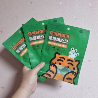 [숨그림]  덴탈마스크 짱구 우리아이 그리고 내가 쓰는 믿을수있는 케릭터 마스크  16종 — 5점을 준 리뷰어가 2021년 10월 올린 사용 사진