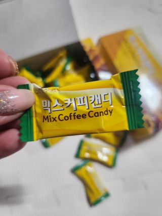 (주) 피치코리아 믹스커피캔디76g x2개입 — 5점을 준 리뷰어가 2022년 11월 올린 사용 사진