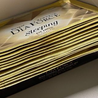 건강누리인터내셔날 레아라 다이아포스 슬리핑 아이패치 골드 & 물광 아이패치 [14회분/총 28매] — 5점을 준 리뷰어가 2022년 7월 올린 사용 사진