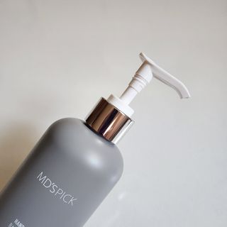 엠디스픽 무향 바리스타 핸드크림 울트라 고보습 대용량 펌핑 245g — 5점을 준 리뷰어가 2023년 1월 올린 사용 사진