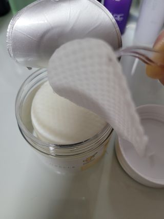 랑벨 비타 에너지 잡티 앰플 패드 65매 (투명하고 밝은 얼굴 광채패드) — 4.5점을 준 리뷰어가 2022년 5월 올린 사용 사진