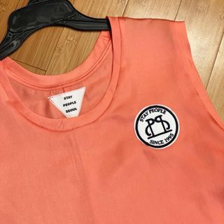 [스테이피플] SILKY SLEEVELESS LOGO TOP — 5점을 준 리뷰어가 2022년 6월 올린 사용 사진