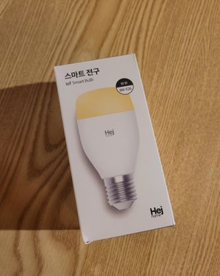 헤이홈 LED전구 화이트 스마트 전구 wifi 연결 스마트폰 연동 음성제어 원격제어 — 5점을 준 리뷰어가 2021년 5월 올린 사용 사진