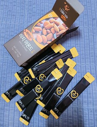 짜먹는 이지견과 짜먹는 이지아몬드, 짜먹는 이지허니피넛, 짜먹는 이지캐슈넛 각 10g X  10포 — 4.5점을 준 리뷰어가 2021년 2월 올린 사용 사진